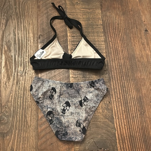 Random Hearts Skulls Bikini Size 7 - Picture 4 of 6